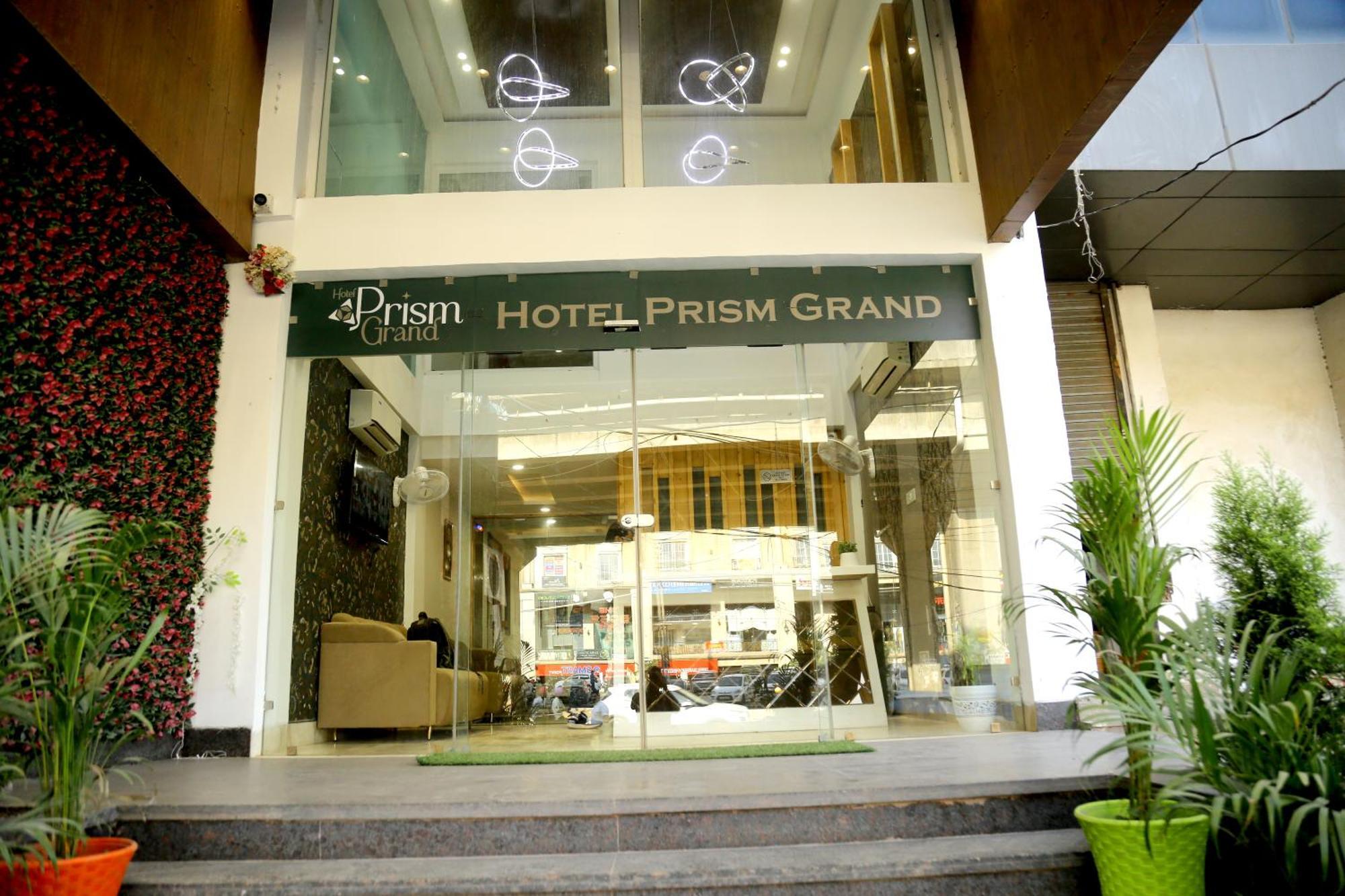 Prism Grand Hotell Zirakpur Eksteriør bilde